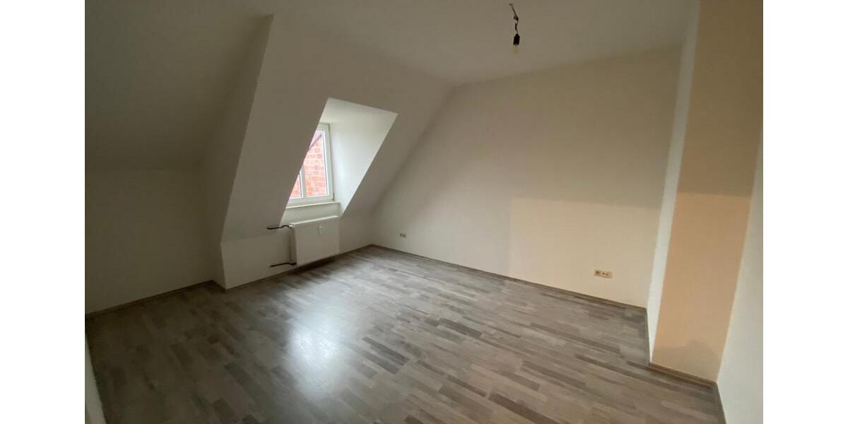 geräumige Dachgeschosswohnung in Rotthausen ! 3.5 zimmer