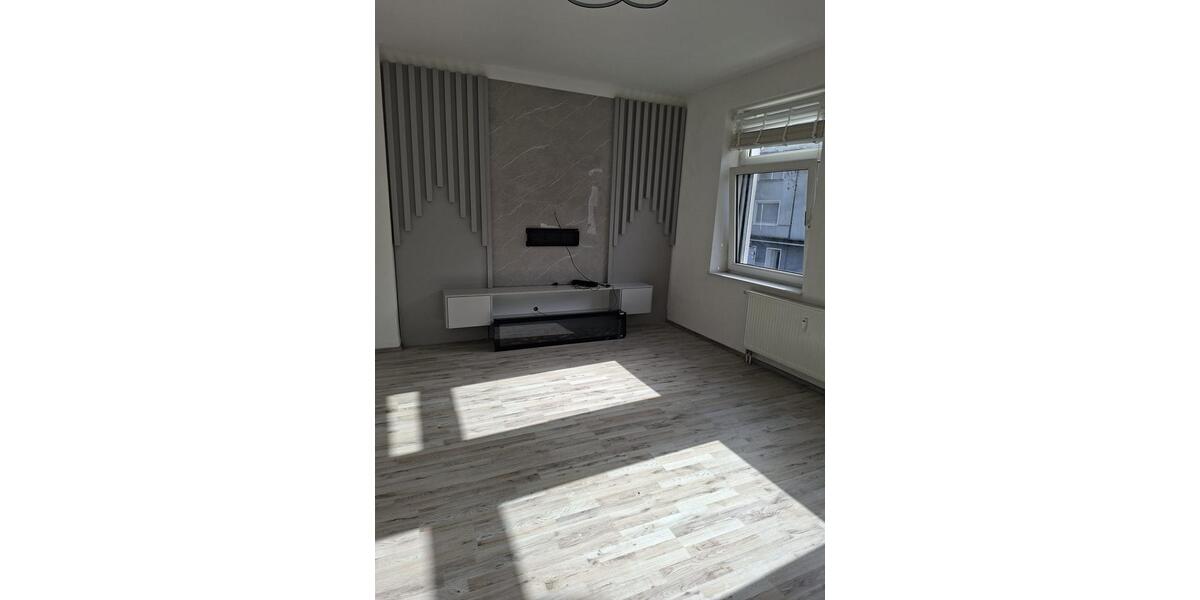 Etagenwohnung Duisburg Mittelmeiderich - 4 Zimmer, 125 m&sup2;, 1.250&euro; | Angebot:25413202