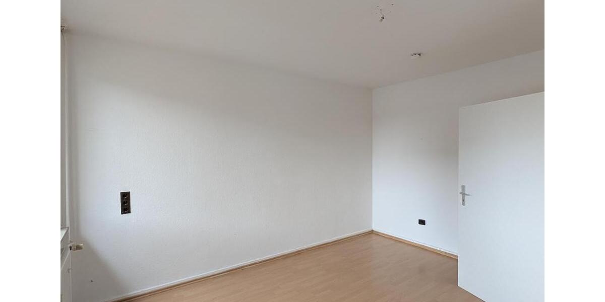 Etagenwohnung Duisburg Hamborn - 5 Zimmer, 95 m&sup2;, 699&euro; | Angebot:25743427