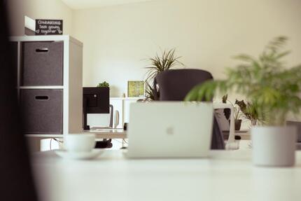 Flex Desk im Coworking Space der KS36 Kreativweide in Duisburg zimmer