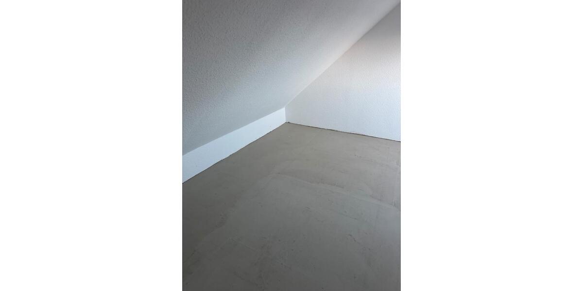 Dachgeschoßwohnung Gelsenkirchen Gelsenkirchen-Nord - 4 Zimmer, 103 m&sup2;, 1.200&euro; | Angebot:25638798