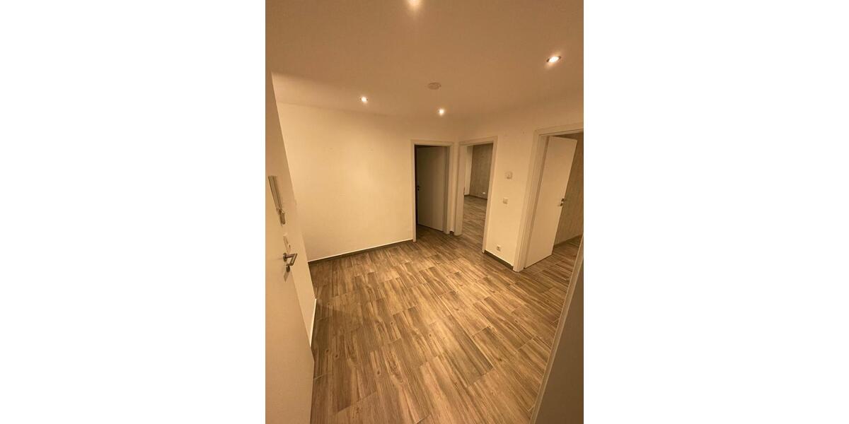Erdgeschoßwohnung Essen Stadtbezirk V - 3.5 Zimmer, 80 m&sup2;, 1.150&euro; | Angebot:26418885