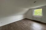 Dachgeschoßwohnung Essen Stadtbezirk VI - 3 Zimmer, 72 m&sup2;, 590&euro; | Angebot:26275256