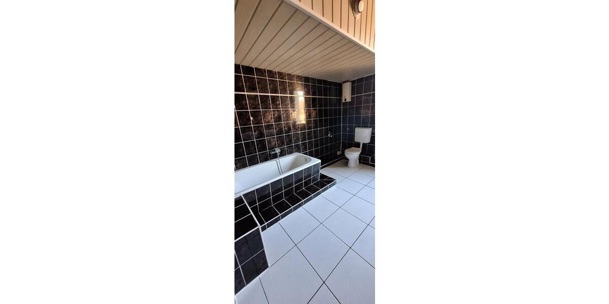 Provisionsfrei* Geräumige 4-Zi.-Wohnung Kamblickweg, 104 m², bezugsfrei - Etagenwohnung Essen Kray | Angebot:25370967