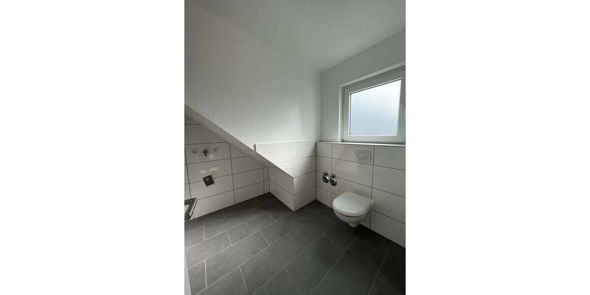 Helle und gepflegte Dachgeschosswohnung 2023 Saniert 2 zimmer