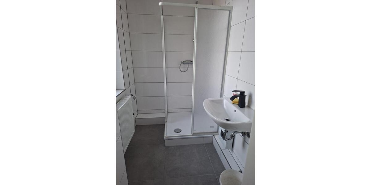 Etagenwohnung Duisburg Mittelmeiderich - 4 Zimmer, 125 m&sup2;, 1.250&euro; | Angebot:25413202