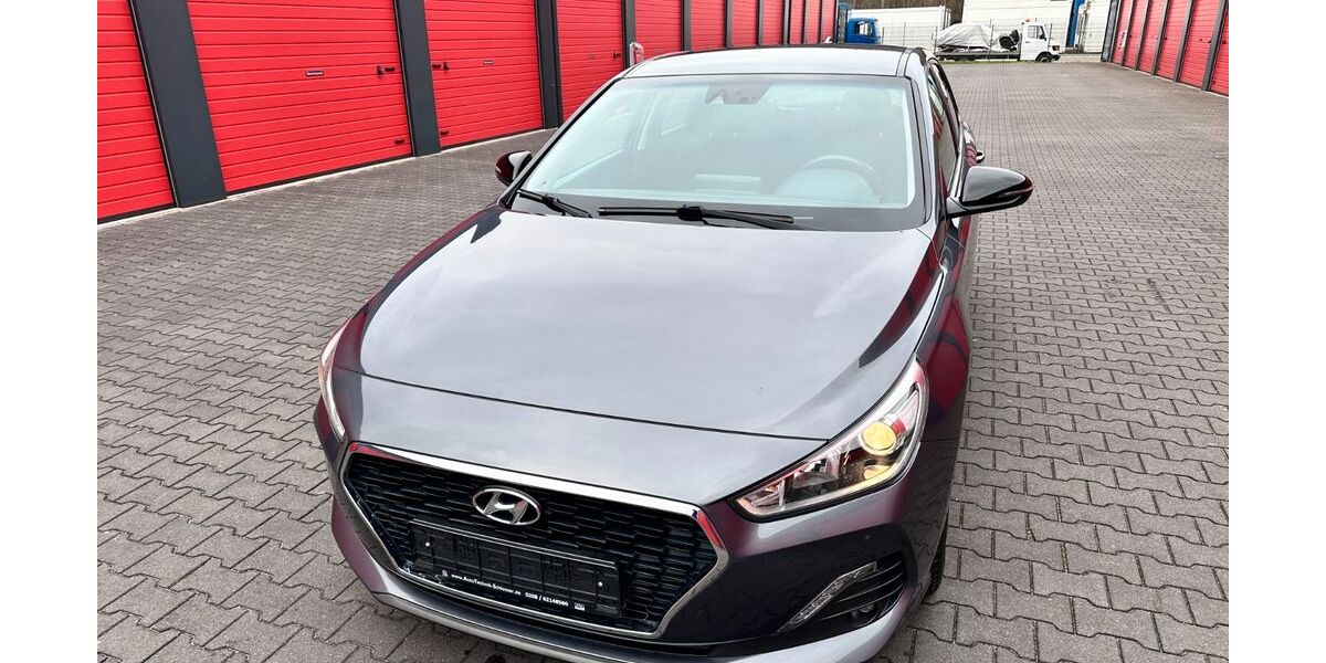 Hyundai i30 116.000 km 12.000 &euro; Oberhausen 46145