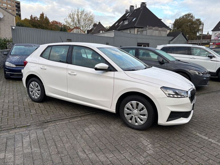 Skoda Fabia 59.000 km 12.499 € Mülheim / Ruhr 45473