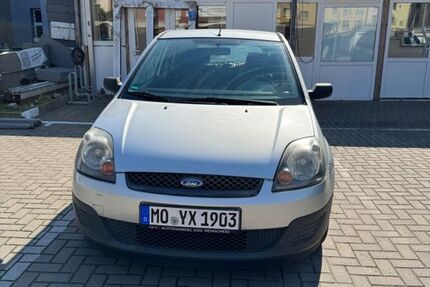 Ford Fiesta 176.000 km 1.050 &euro; Moers 47441