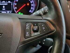 Opel Zafira Innovation 7Sitzer Navi Kamera Winterp. Sol 75.956 km 16.880 € HAAN 42781