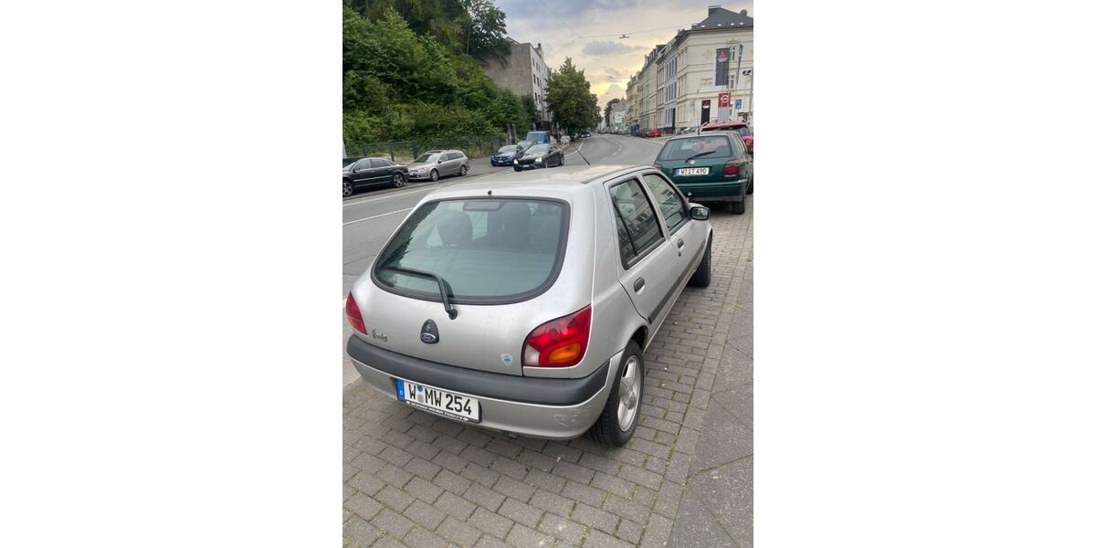 Ford Fiesta 72.500 km 800 &euro; Wuppertal 42117