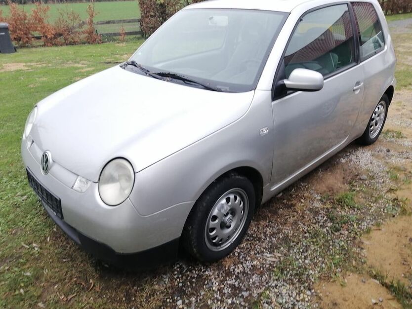 VW Lupo 179.000 km 1.499 € Düsseldorf 40221