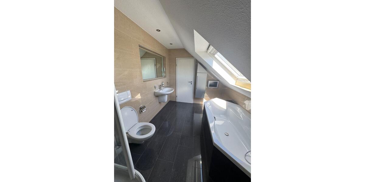 Dachgeschoßwohnung Dorsten - 3 Zimmer, 105 m&sup2;, 850&euro; | Angebot:26420624