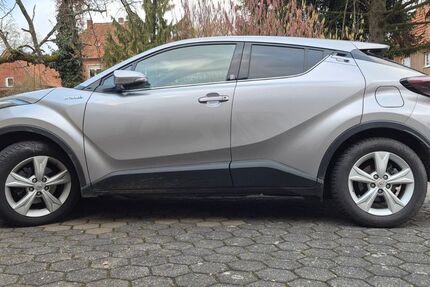 Toyota C-HR 139.000 km 15.500 &euro; Oberhausen 46145