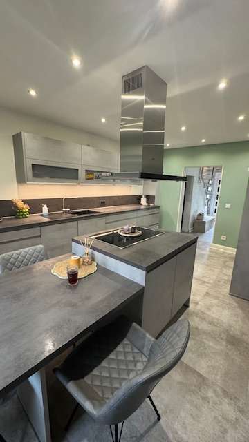Haus zum Kaufen in Duisburg 449.000 € 146.89 m²
