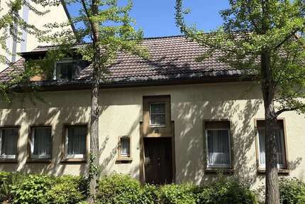 Haus Essen Stadtbezirk IV - 10 Zimmer, 200 m&sup2;, 410.000&euro; | Angebot:23793223