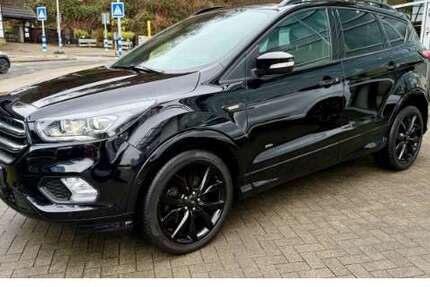 Ford Kuga 43.650 km 18.450 &euro; Essen-Kettwig 45219