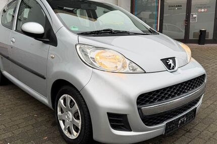 Peugeot 107 157.944 km 2.500 &euro; ESSEN 45356