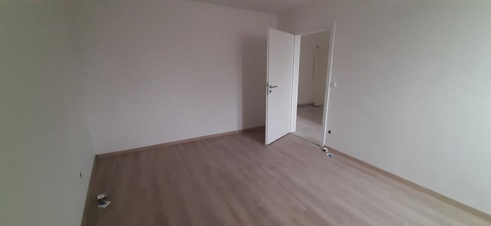 Frisch renovierte Dachgeschosswohnung 4 zimmer