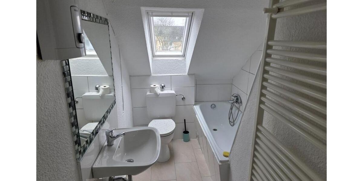 Dachgeschoßwohnung Oberhausen Alstaden - 2 Zimmer, 36 m&sup2;, 46&euro; | Angebot:25867899