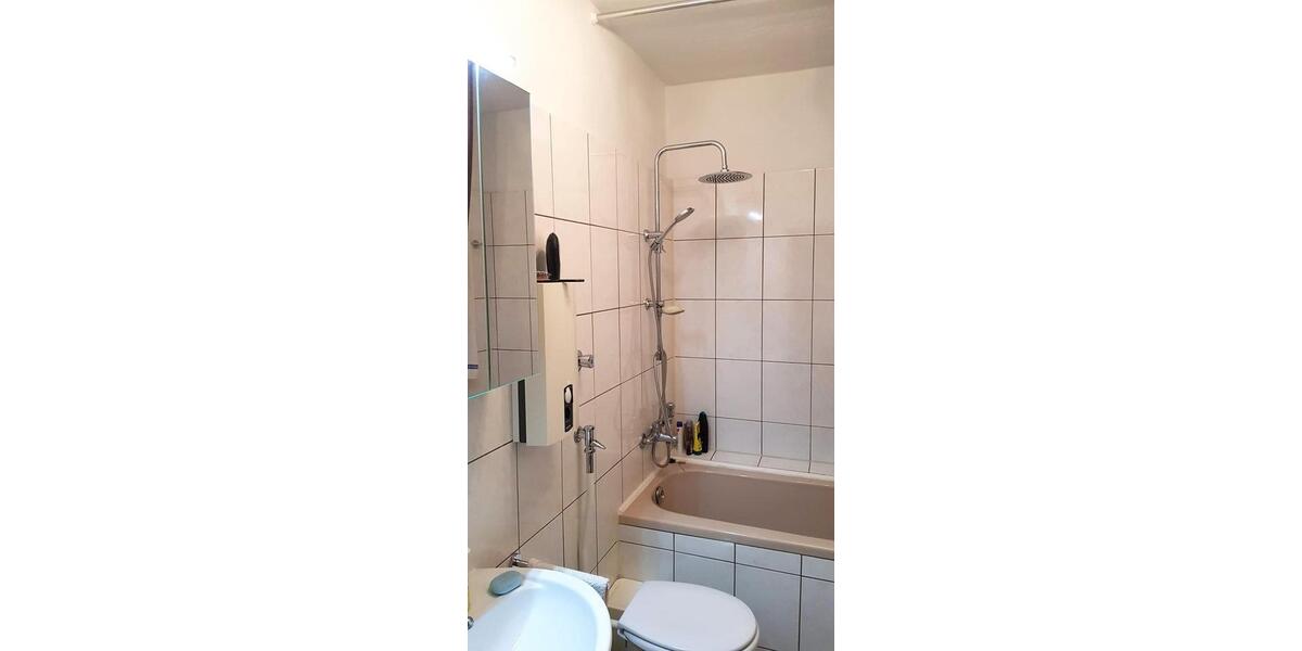 Dachgeschoßwohnung Essen Stadtbezirk V - 3 Zimmer, 55 m&sup2;, 460&euro; | Angebot:25826426