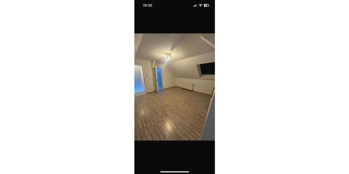 Dachgeschoßwohnung Ratingen Tiefenbroich - 1 Zimmer, 50 m&sup2;, 600&euro; | Angebot:25297466