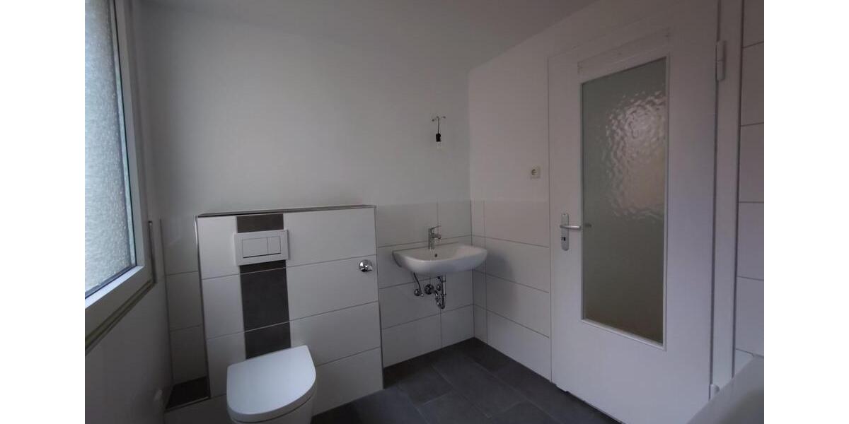 Etagenwohnung Duisburg Duisburg-Mitte - 3 Zimmer, 89 m&sup2;, 725&euro; | Angebot:25840824