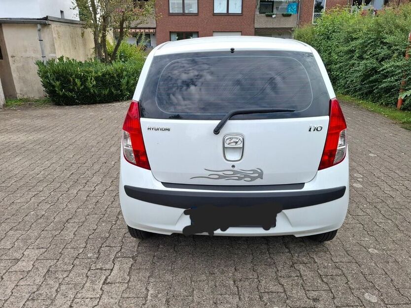 i10