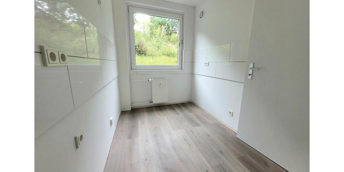 Erdgeschoßwohnung Essen Stadtbezirk VII - 3 Zimmer, 71 m&sup2;, 569&euro; | Angebot:25423607