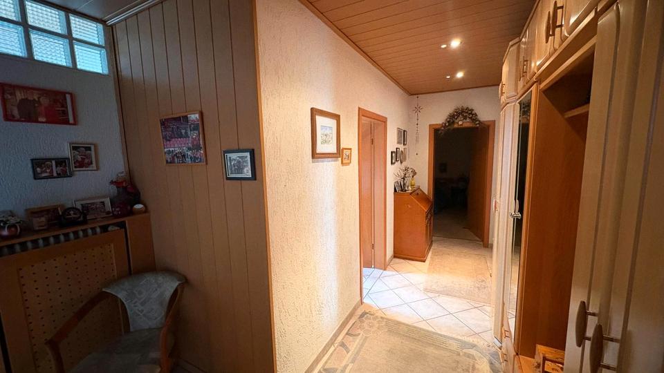 Etagenwohnung Oberhausen - 2 Zimmer, 76 m&sup2;, 135.000&euro; | Angebot:27453461