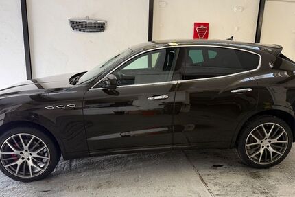 Maserati Levante 119.000 km 28.900 &euro; Wuppertal 42287