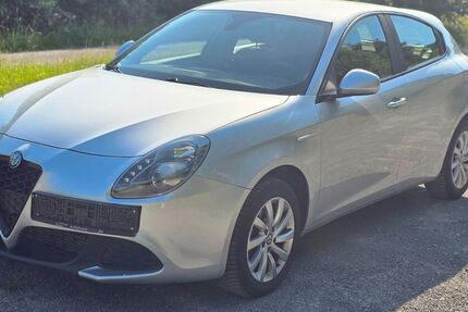 Alfa Romeo Giulietta 49.100 km 13.900 &euro; Wuppertal 42349