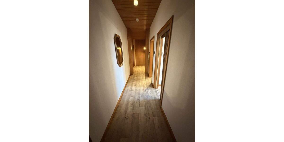 Etagenwohnung Duisburg Untermeiderich - 3 Zimmer, 83 m&sup2;, 500&euro; | Angebot:25836320