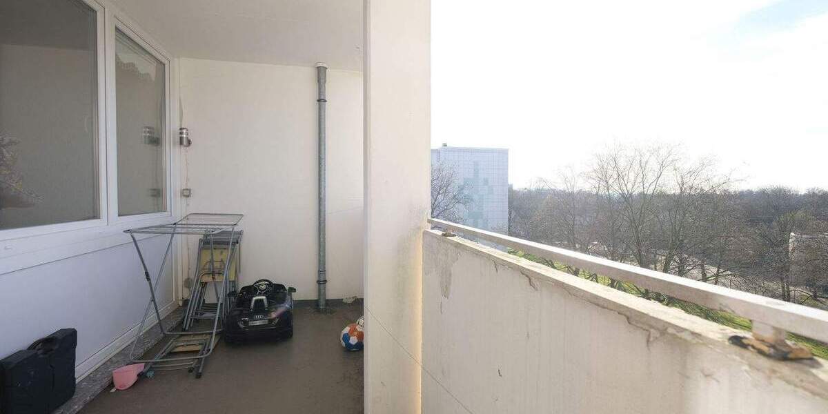 Etagenwohnung Duisburg Hochheide - 3 Zimmer, 87 m&sup2;, 110.000&euro; | Angebot:25798808