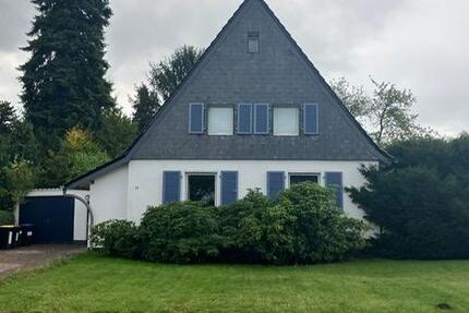 Einmalige Gelegenheit! Anspruchsvolles Wohnhaus mit Parkgrundstück in Top-Lage zimmer