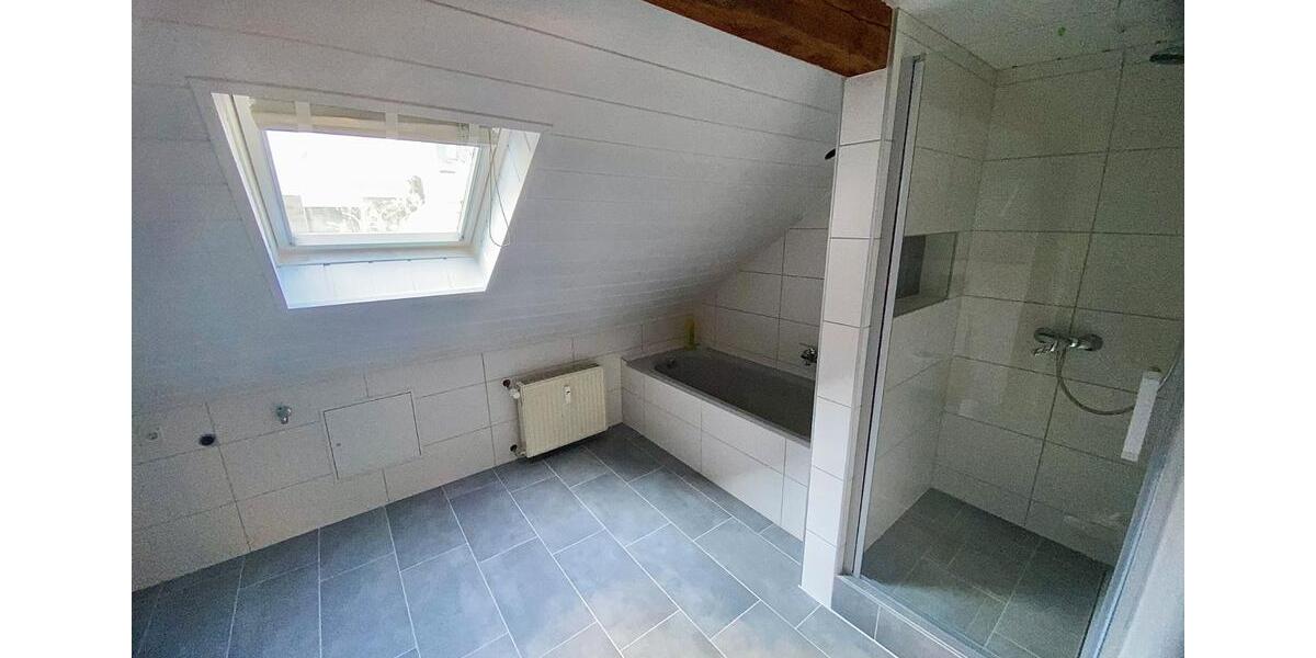 Erdgeschoßwohnung Herdecke - 5.5 Zimmer, 210 m&sup2;, 1.850&euro; | Angebot:26420601
