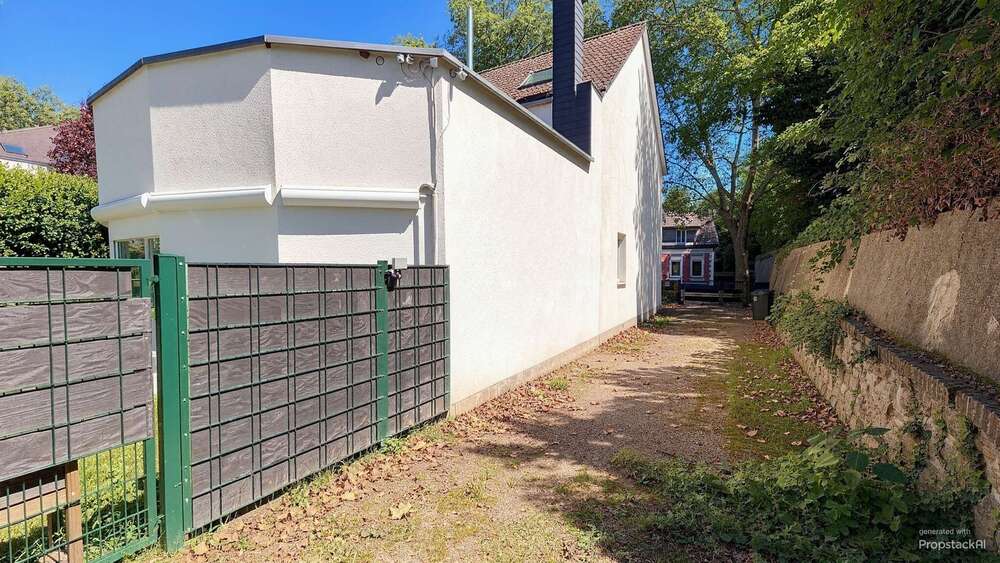Mehrfamilienhaus mit 3 Wohneinheiten in ruhiger Sackgassenlage - Mehrfamilienhaus, Wohnhaus Oberhausen Alstaden | Angebot:27493794