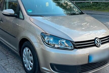 VW Touran 158.000 km 6.200 &euro; Essen 45259