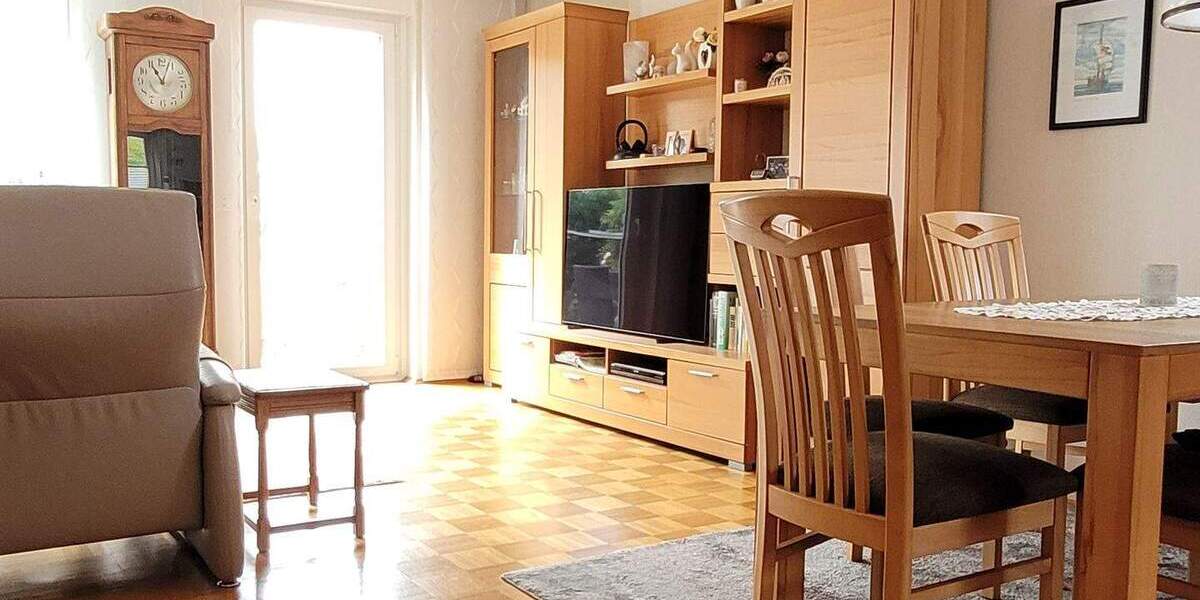 RESERVIERT! ..Alles zu Fuß zu erreichen, geräumiges Haus 4 zimmer