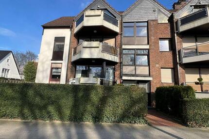 Dachgeschosswohnung mit Balkon und Stellplatznutzung in zentraler Wohnlage! 2.5 zimmer