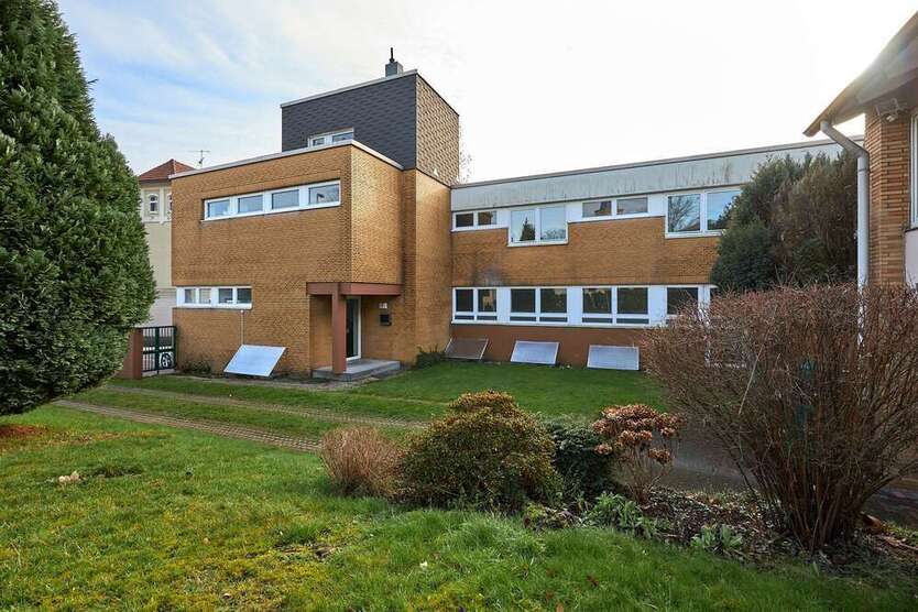 Haus zum Kaufen in Remscheid 670.000 € 688 m²