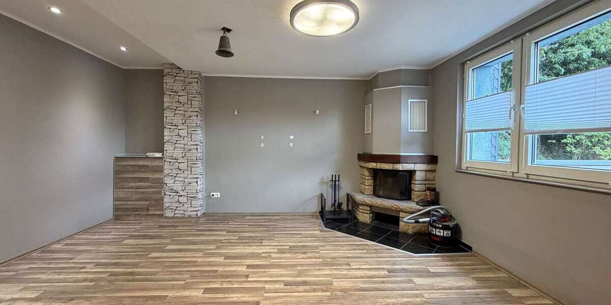 Mehrfamilienhaus mit 3 Wohneinheiten in ruhiger Sackgassenlage - Mehrfamilienhaus, Wohnhaus Oberhausen Alstaden | Angebot:27493794