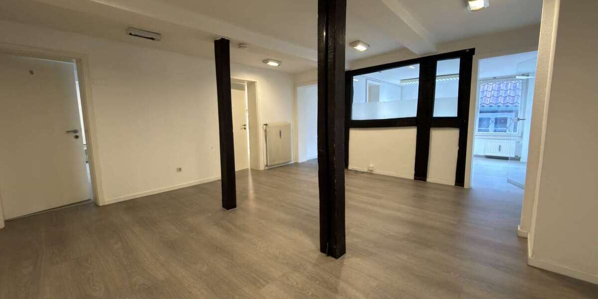 Großes Büro- und Praxisfläche in Hattingens Altstadt mit IT-Raum, LAN, Seminarraum und Gartennutzung 10 zimmer