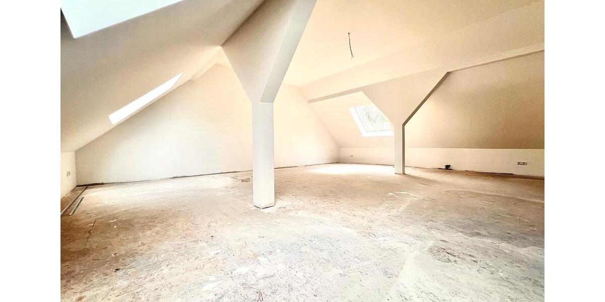 Modernisierte 1,5-Zimmer-Dachgeschosswohnung mit Waldblick 1.5 zimmer