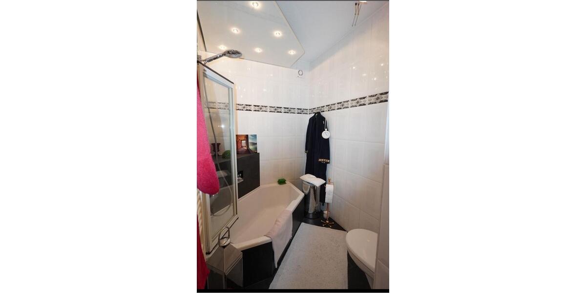 Terrassenwohnung Wuppertal Gemarkung Ronsdorf - 2 Zimmer, 62 m&sup2;, 185.000&euro; | Angebot:25638270