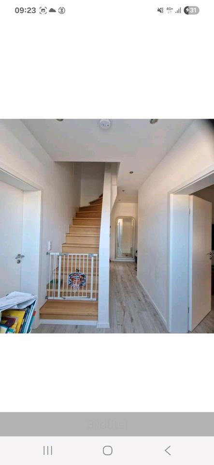 Schöne 4 12 Zimmer Wohnung