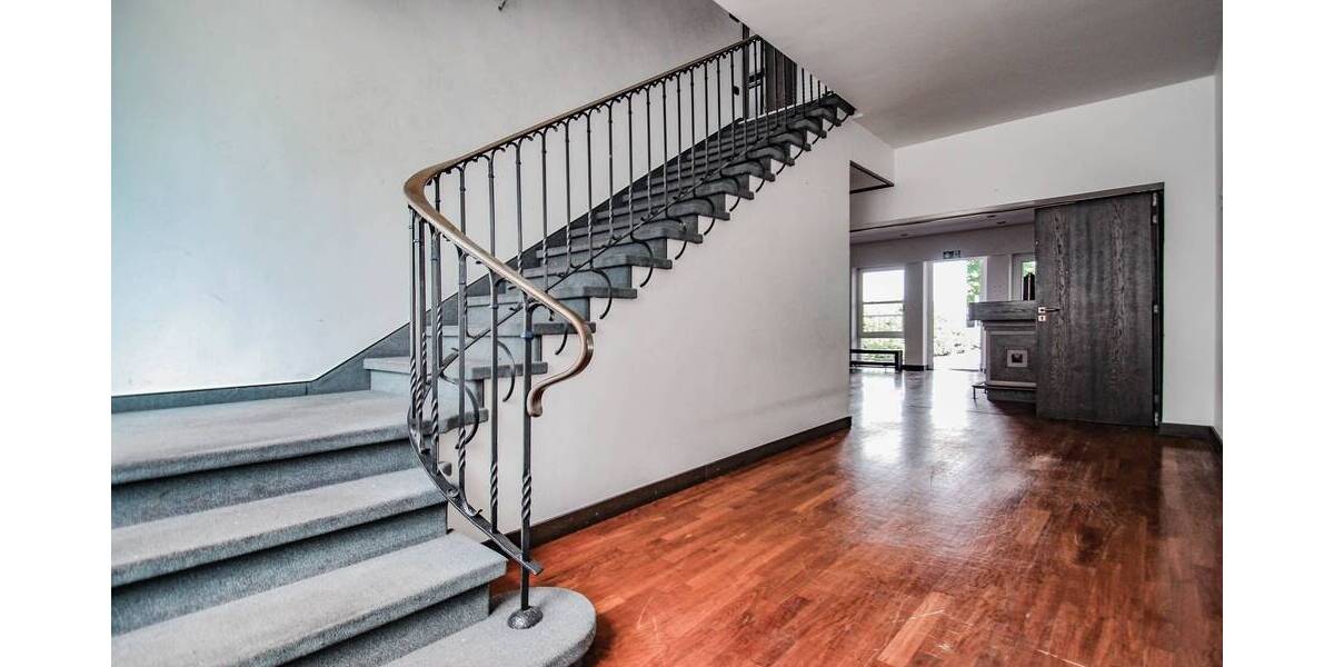 3000 m² INVESTProjekt - MFH - Jugendzentrum - MAN Gästehaus - Fußgängerzone zimmer