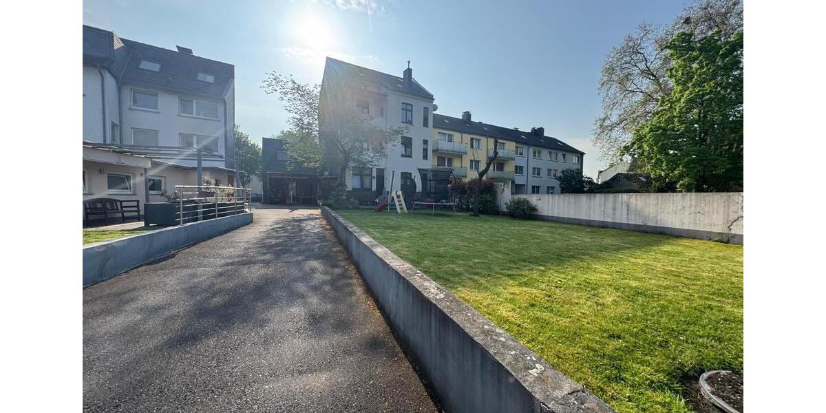 Dachgeschoßwohnung Duisburg Mittelmeiderich - 3 Zimmer, 93 m&sup2;, 750&euro; | Angebot:26414549