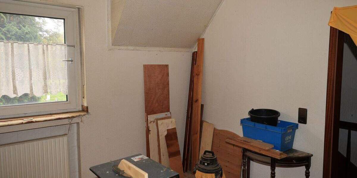 Reihenmittelhaus Duisburg Hochemmerich - 4 Zimmer, 72 m&sup2;, 122.000&euro; | Angebot:25769810