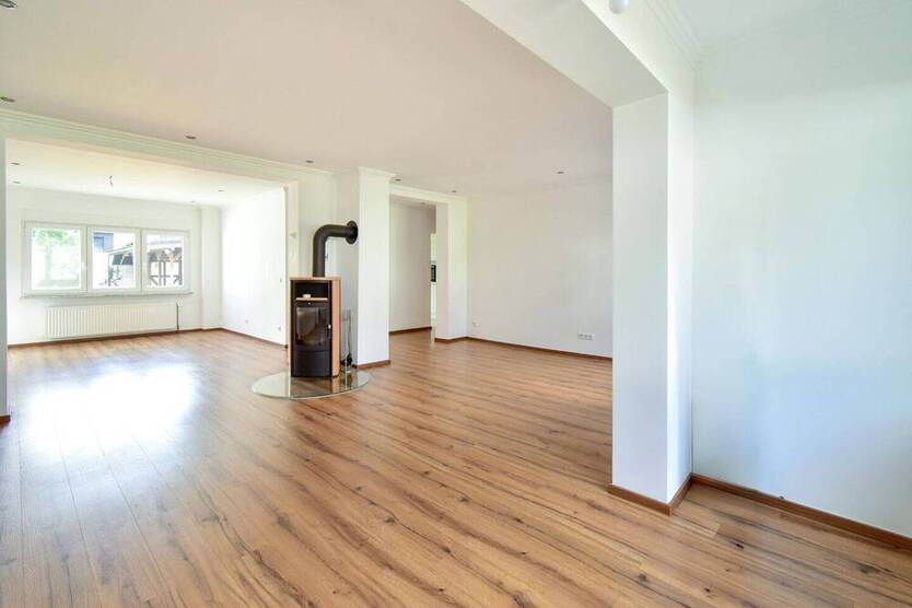 Modernisiertes EFH mit ca. 147m² WFL und ca. 544m² Fläche, klimatisiert & EEK D im Duisburger Süden
